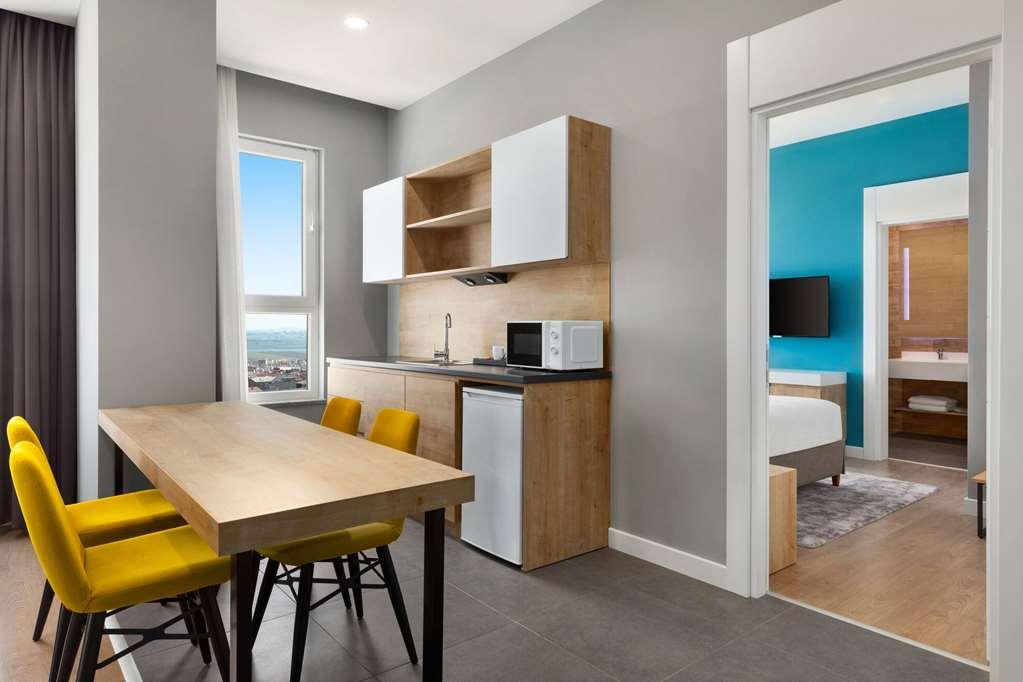 Days Inn & Suites By Wyndham Esenyurt Istambul Quarto foto