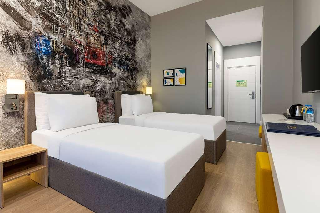 Days Inn & Suites By Wyndham Esenyurt Istambul Quarto foto