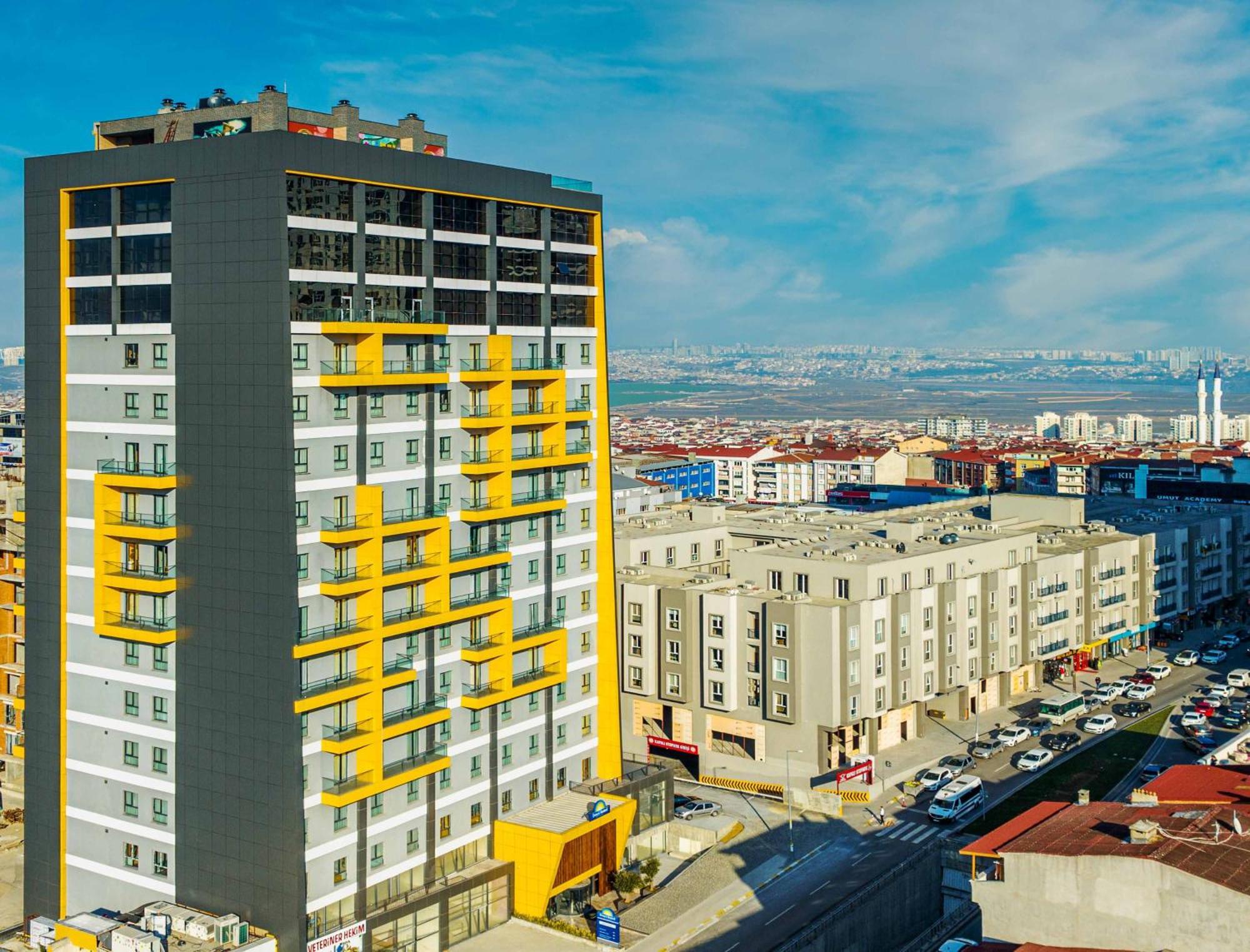 Days Inn & Suites By Wyndham Esenyurt Istambul Exterior foto