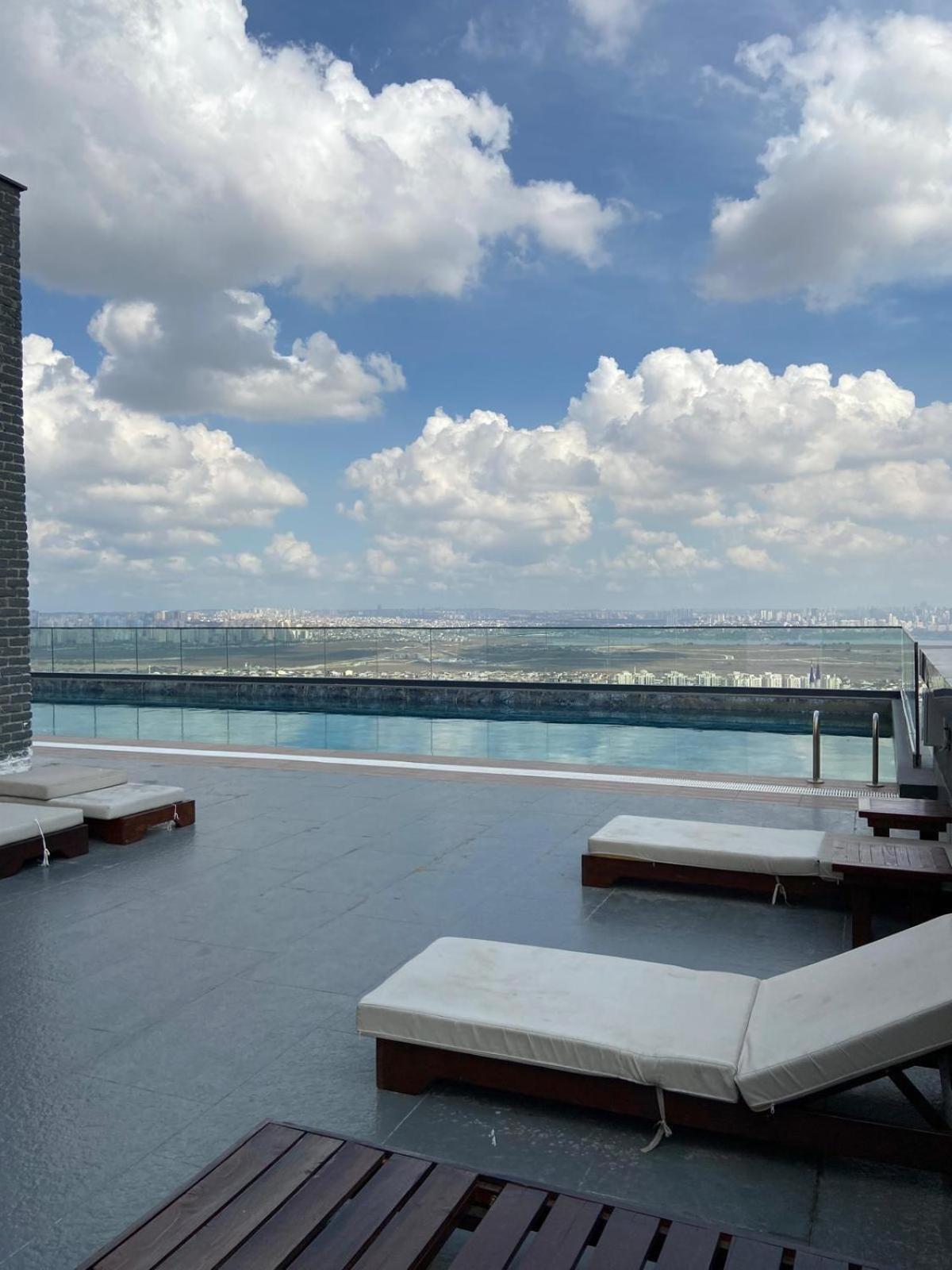 Days Inn & Suites By Wyndham Esenyurt Istambul Exterior foto