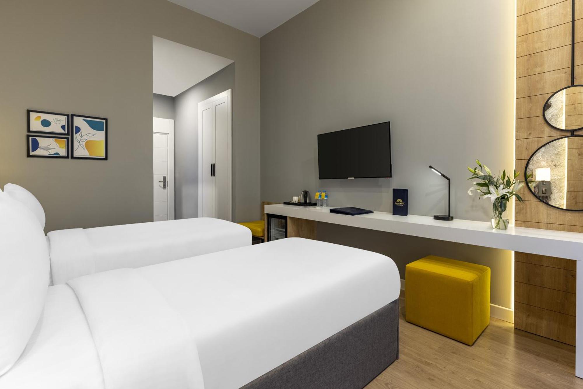 Days Inn & Suites By Wyndham Esenyurt Istambul Exterior foto