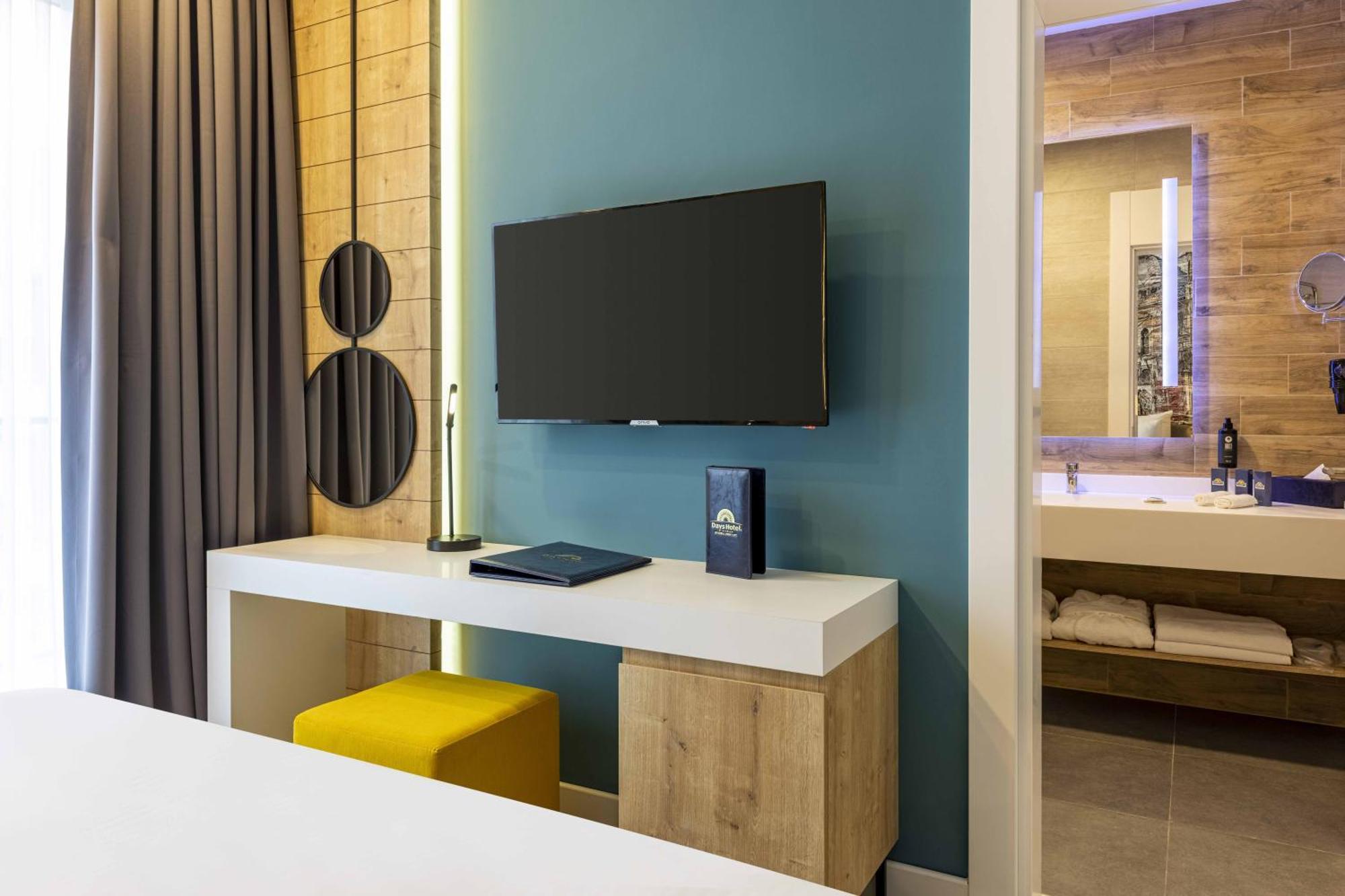 Days Inn & Suites By Wyndham Esenyurt Istambul Exterior foto
